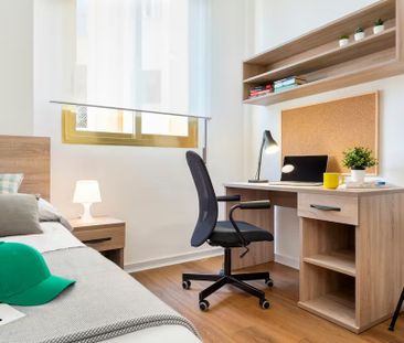 Carretera Su Eminencia, Sevilla, Andalusia 41013 - Photo 1