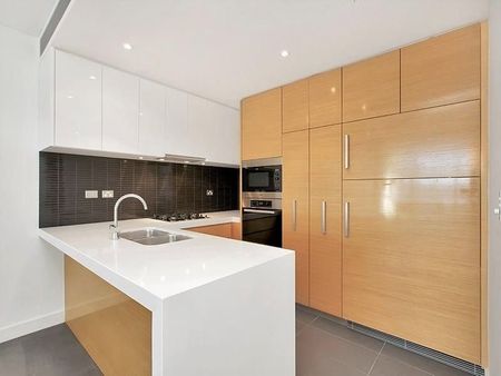 Designer 2 Bedroom Apartment in Rushcutters Bay - Photo 2
