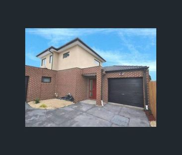 Spacious Three-Bedroom Townhouse in Convenient Broadmeadows Location - Photo 5