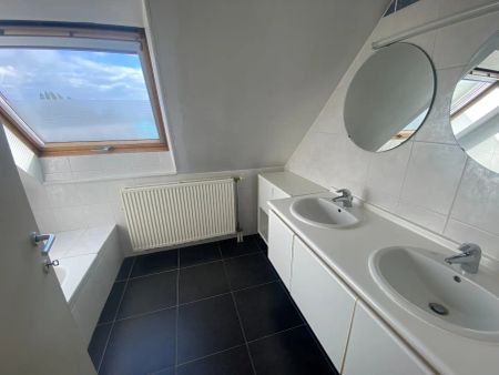 Duplex Appartement met twee slaapkamers en autostaanplaats - Photo 5