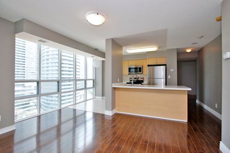 For Lease - 30 Grand Trunk Crescent Unit# 2006, Toronto, Ontario - Photo 2