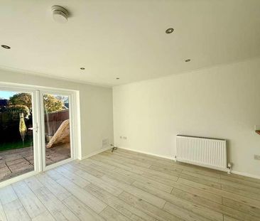 Cedric Close, Blackfield, Southampton, SO45 - Photo 1