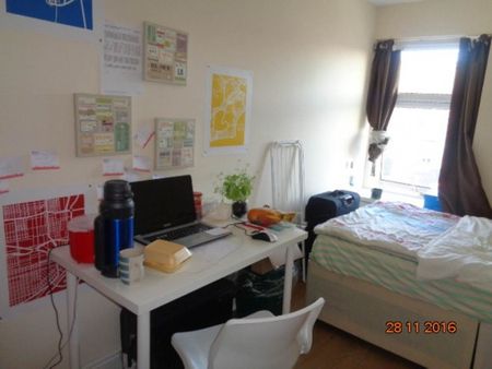 4 Bed - New Park Terrace, Treforest - £1,020 per month - Photo 4