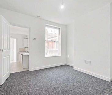 Windermere Road, Nottingham, NG7 - Photo 1