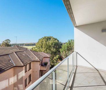 Stunning One Bedroom Apartment + Parking In "Capella" - Photo 3