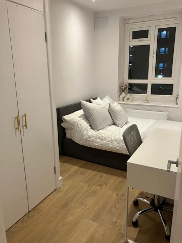 4 Bed Flat, Maurice House, SW9 - Photo 3