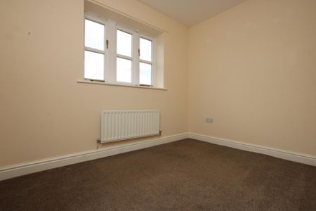 3 bedroom detached house to rent - Photo 2