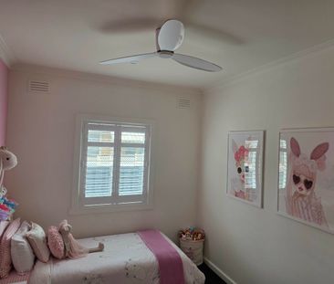 For Lease - Prized Family home. - Photo 4