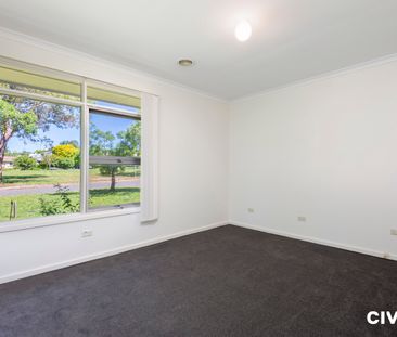 21 Maygar Street, Hughes ACT 2605 - House For Rent | Domain - Photo 4