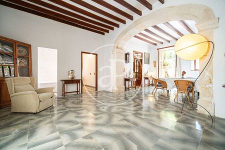 Luxury Villa for rent in Selva, Balearic Islands - Photo 2
