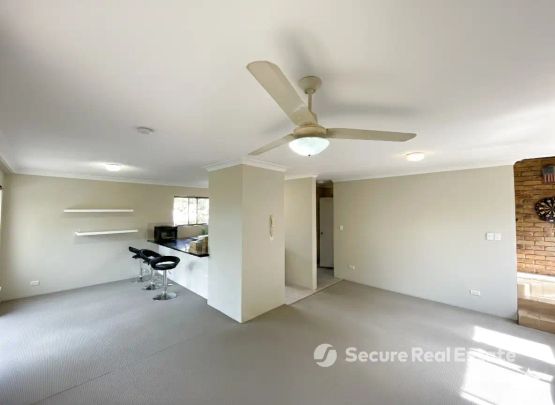 “Spacious Multi-Level Living in Toowong” - Photo 1