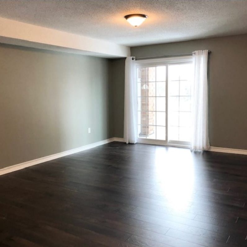 Two bedroom condo Barrie Ontario - Photo 1