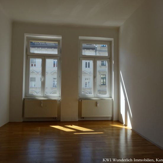 Wie ein 6er im Lotto: Kleines Raumwunder mit EBK & Tageslichtbad - Photo 1