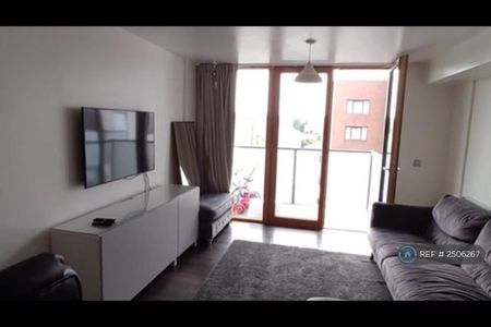 2 bedroom flat to rent - Photo 5