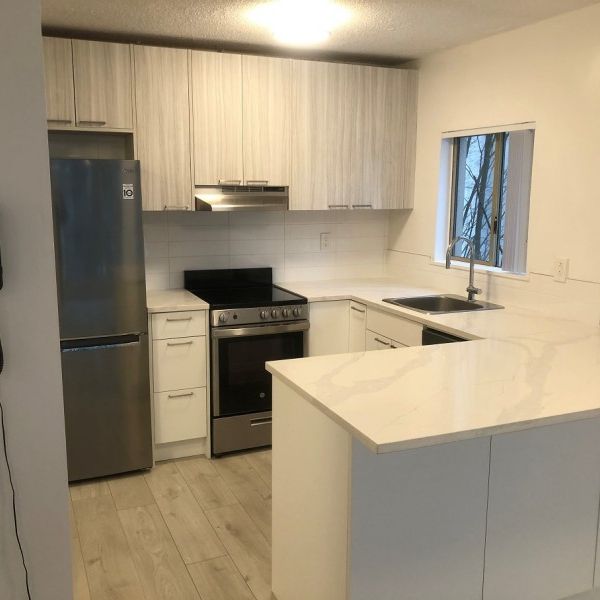 Laurentian Towers - Photo 1