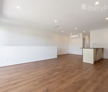 3 Bedroom Comfortable & Family Living - Photo 1