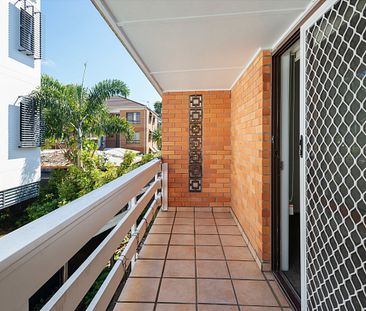 3/39 Milton Avenue, Paradise Point QLD 4216 - Photo 1