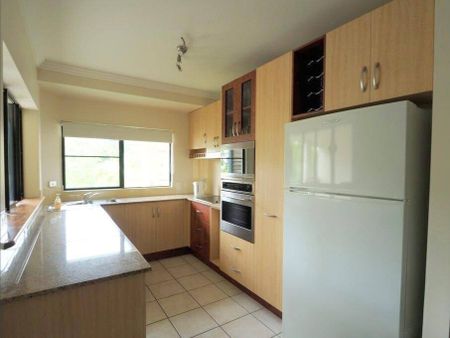 Modern 2-Bedroom Unit in Prime Cairns North Location - Photo 5