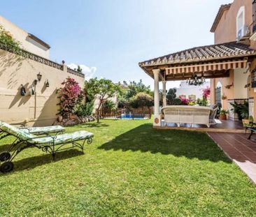 House in Marbella, Costa del Sol - Photo 1