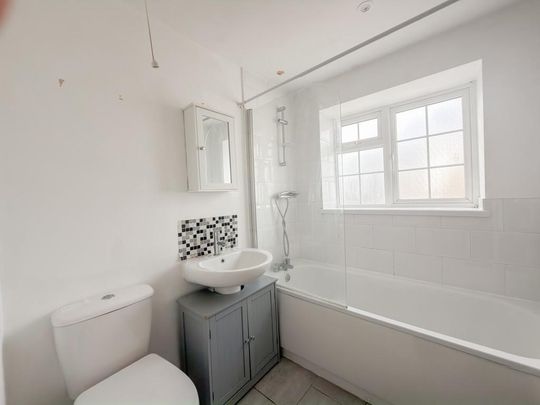 2 bedroom semi-detached house to rent - Photo 1