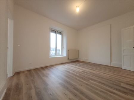 Location Appartement 4 pièces 69m² - Photo 2
