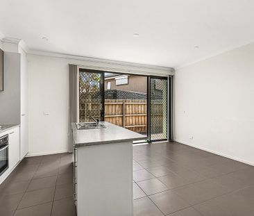 18 Coupling Way, Glenroy VIC 3046 - Photo 2