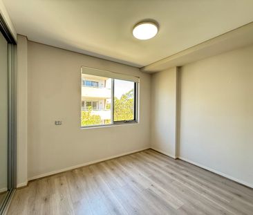 Two Bedroom plus Study Nook For Lease - Photo 4