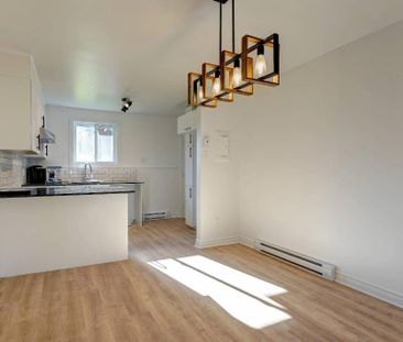 4 1/2 Style-Condo rénové à Mirabel (St-Janvier) - Juillet - Interne... - Photo 3