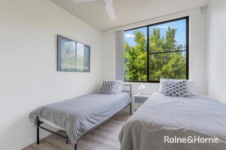 GREAT LOCATION - LOW MAINTENANCE FULLY FURNISHED UNIT - Photo 4