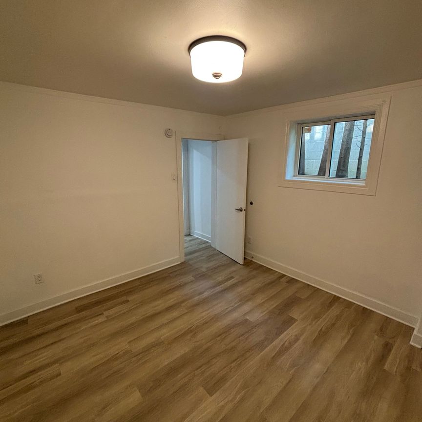 For Lease - 378 Montfort Street Unit# 378, Vanier and Kingsview Park, Ontario - Photo 1