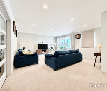 4 bedroom detached house to rent - Photo 1