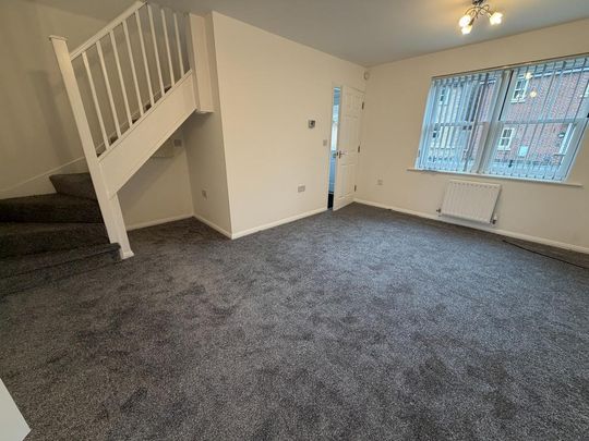 3 bedroom semi-detached house to rent - Photo 1