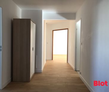 Location Appartement 3 pièces 89m² RENNES 35000 - Photo 4