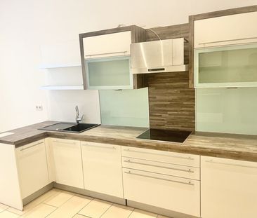 Stilvolle 209 m² große Altbauwohnung im Herzen von Mariahilf - Photo 2
