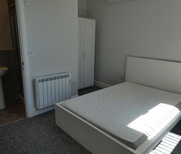 1 bedroom flat to rent - Photo 4