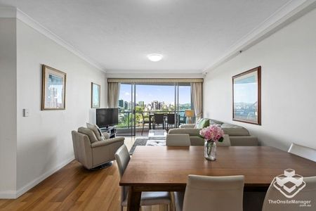 ADMIRALTY TOWERS 1 - FULLY FURNISHED - STUNNING RIVER VIEWS - Photo 4