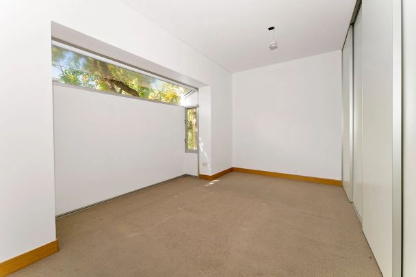 Upper Level 2 Bedrooms in Parkside! - Photo 1