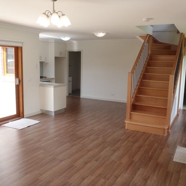 1/12 Elm Grove, Mckinnon - Photo 1