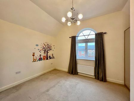 4 bedroom detached house to rent - Photo 4