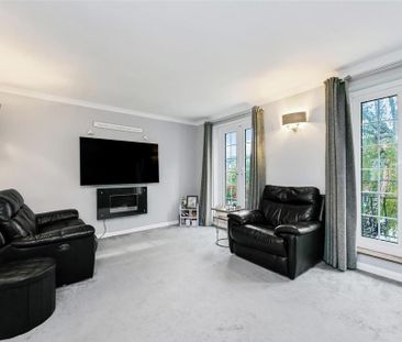 4 bedroom semi-detached house to rent - Photo 6