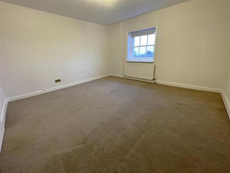 3 bedroom apartment to rent - Photo 3