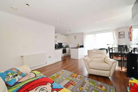 Loch Crescent, Edgware, HA8 - Photo 2