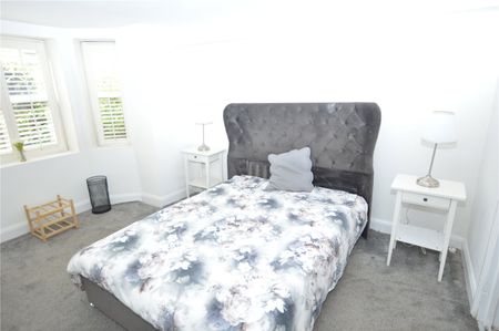 3 bedroom apartment to rent High Street, Wivenhoe, Colchester, Essex, CO7 - Photo 5