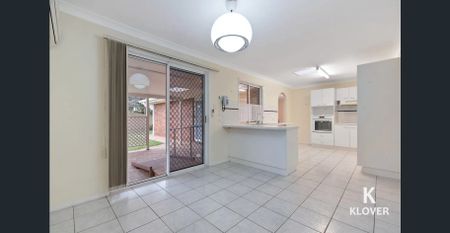 ✨ Spacious Family Home with Versatile Living Areas in a Prime Location✨ - Photo 2