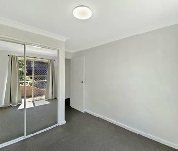 Spacious 3 Bedroom Townhouse ! - Photo 6