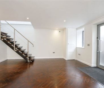 Bespoke and contemporary two bedroom detached property with parking... - Photo 3