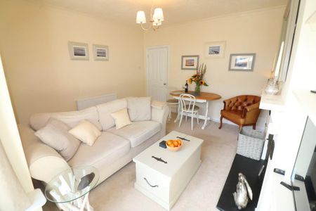 2 bedroom terraced house to rent - Photo 2