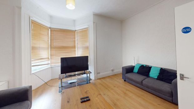 To Let: Albert Terrace , Middlesbrough TS1 3PB - Photo 1