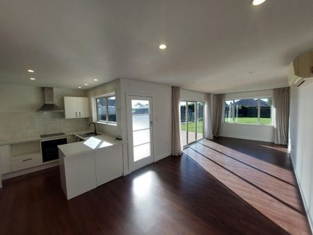 41 Moreland Avenue, Papanui - Photo 3