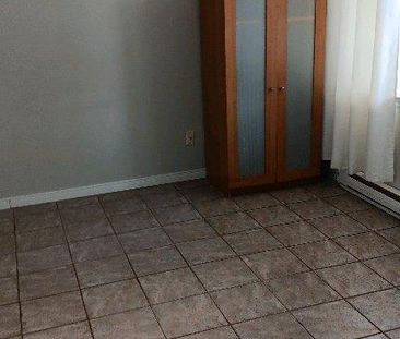 2 1/2 à louer - Photo 1